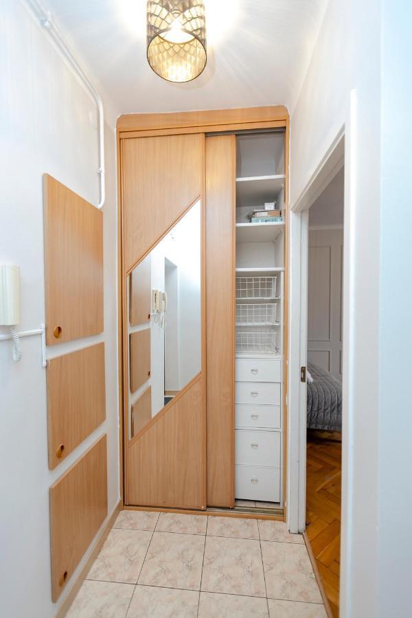 Wilcza 3 Blue - 260 Metrow Od Ambasady Usa - Better Rental Варшава Экстерьер фото