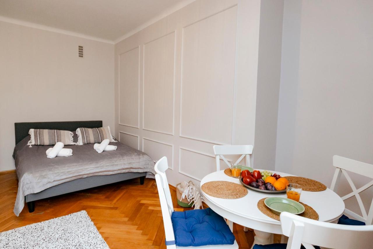 Wilcza 3 Blue - 260 Metrow Od Ambasady Usa - Better Rental Варшава Экстерьер фото