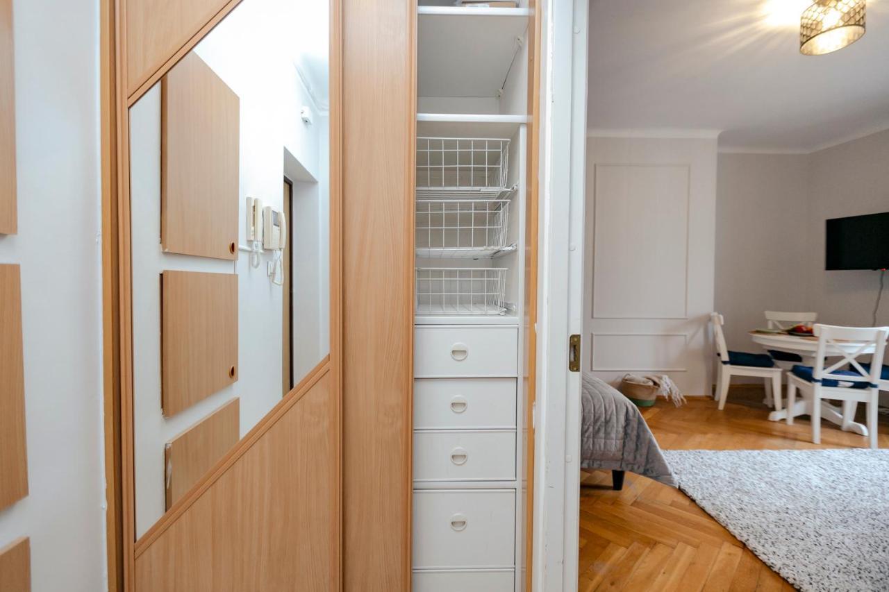 Wilcza 3 Blue - 260 Metrow Od Ambasady Usa - Better Rental Варшава Экстерьер фото